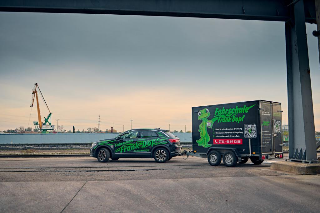 VW Golf Sportsvan Automatik
Klasse B-Automatik und BF17-Automatik, B96 und BE
Autos