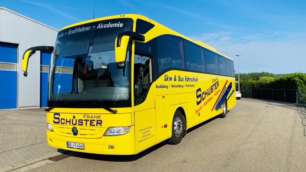 Unser Tourismo 4**** Reisebus für die Klasse D und DE Busse